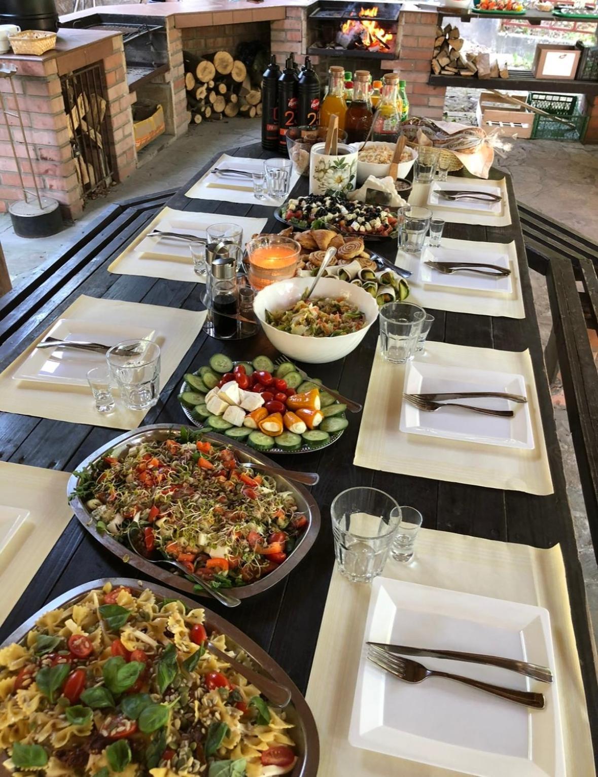 Osrodek Szkoleniowo Wypoczynkowy Roznow酒店 外观 照片